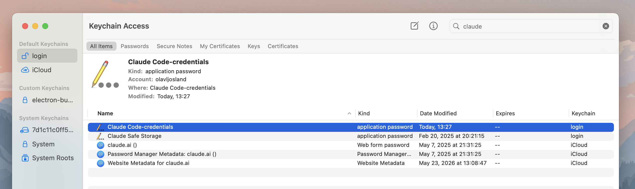 Keychain Access search results for claude with Claude Code-credentials selected